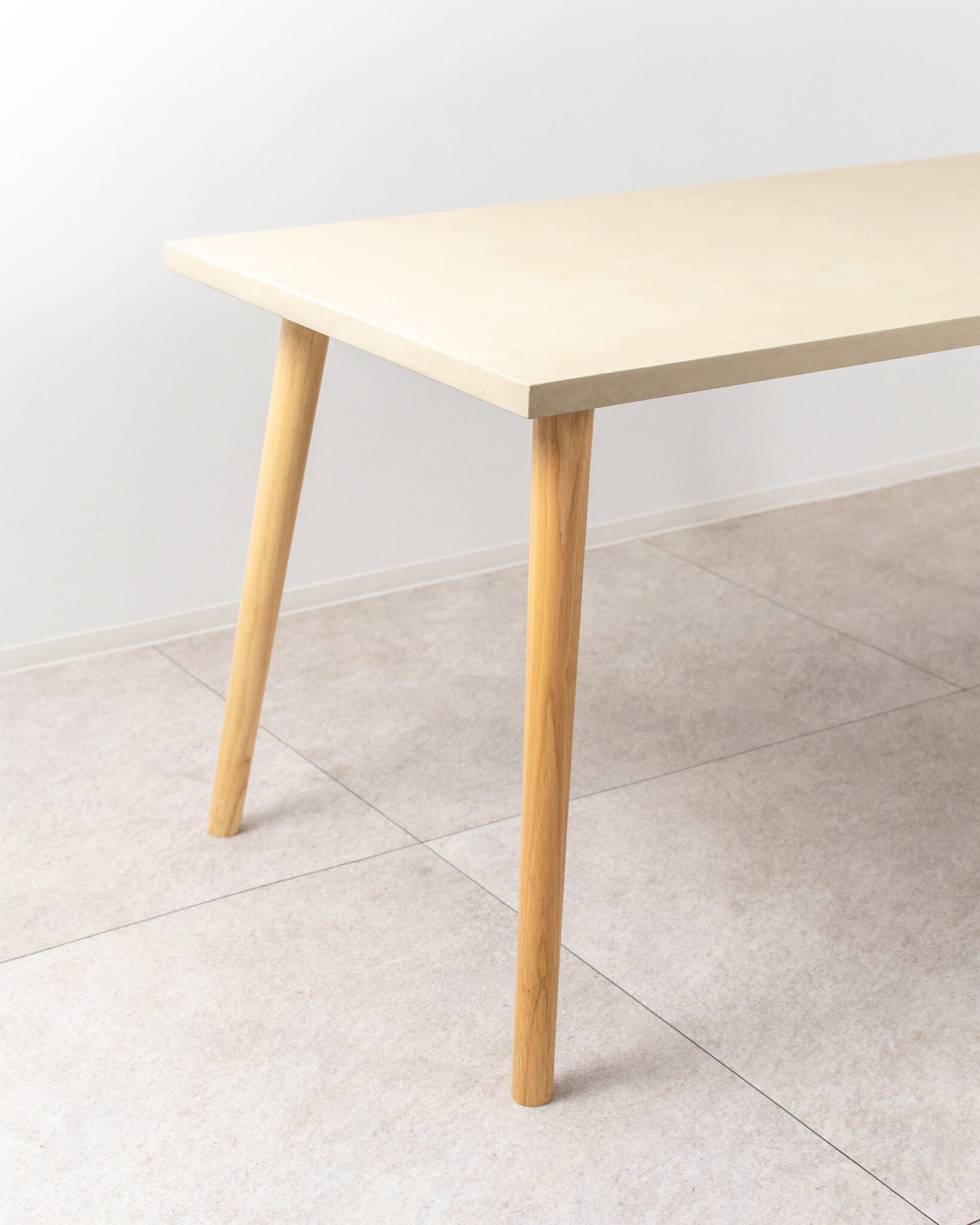 「サイズ・カラーを選べる」Mono Dining Table(幅150〜155cm・奥行70〜90cm)