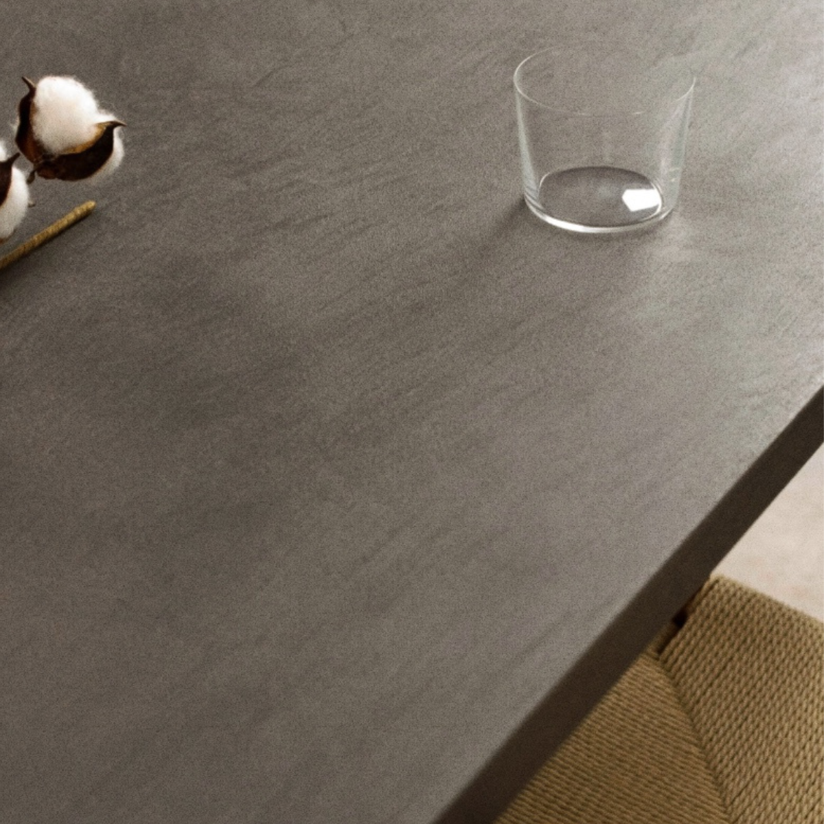 Mono Dining Table(幅140〜145cm・奥行70〜90cm)