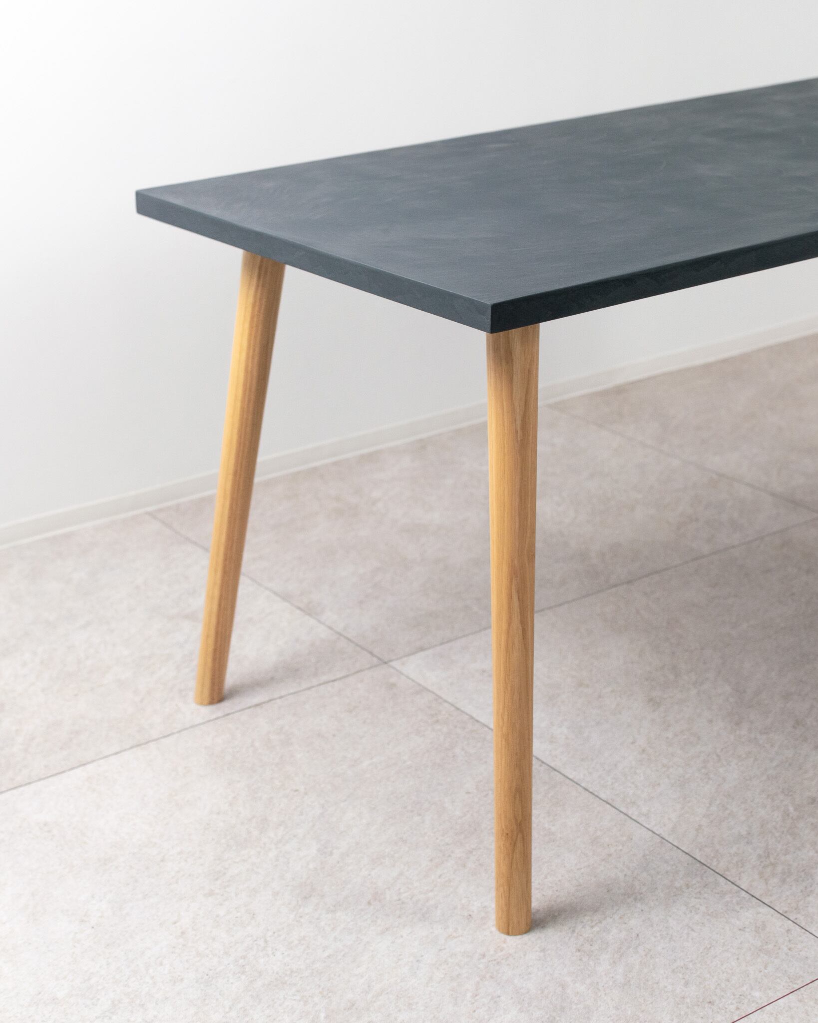「サイズ・カラーを選べる」Mono Dining Table(幅150〜155cm・奥行70〜90cm)