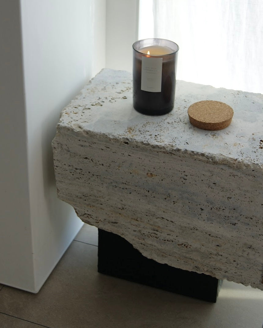 Natural Travertine Side Table | 天然トラバーチン×コンクリートの