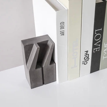 Set of 2 concrete "bookends"