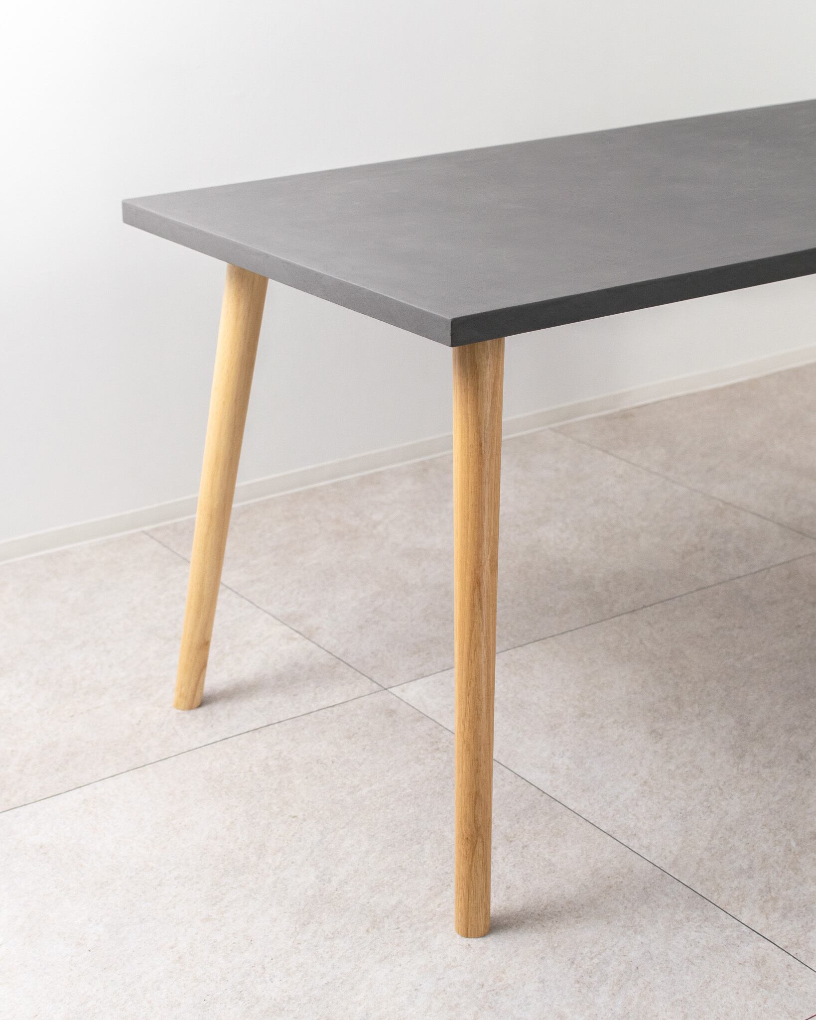 「サイズ・カラーを選べる」Mono Dining Table(幅150〜155cm・奥行70〜90cm)
